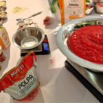 4 Original italienische Tomatensauce im Pizzakurs selbst herstellen Original italienische Tomatensauce im Pizzakurs selbst herstellen