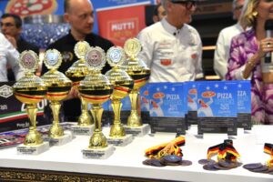 Gewinner der 12. Deutsche Meisterschaft der Pizzabäcker 2025 1 Gewinner der 12. Deutsche Meisterschaft der Pizzabäcker 2025