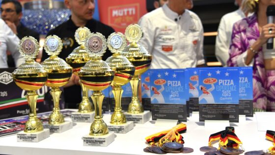 Gewinner der 12. Deutsche Meisterschaft der Pizzabäcker 2025 1 Gewinner der 12. Deutsche Meisterschaft der Pizzabäcker 2025
