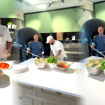 Teilnehmer bei der praktischen Pizza-Ausbildung in Veitsbronn Teilnehmer bei der praktischen Pizza-Ausbildung in Veitsbronn